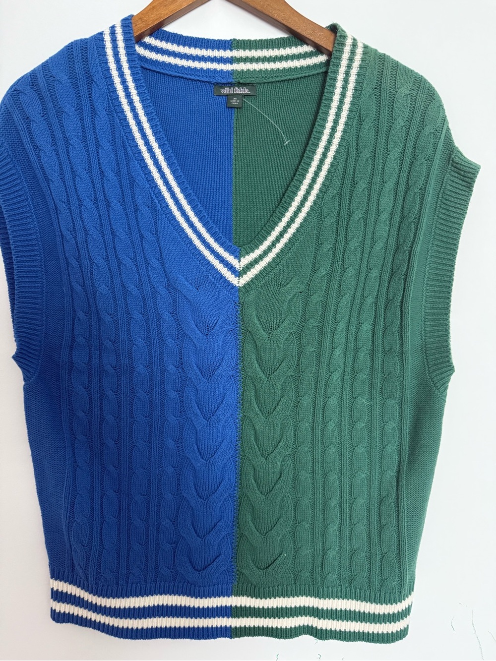 Colorblock Cable Knit Sleeveless Sweater Vest - Blue & Green
New without tags